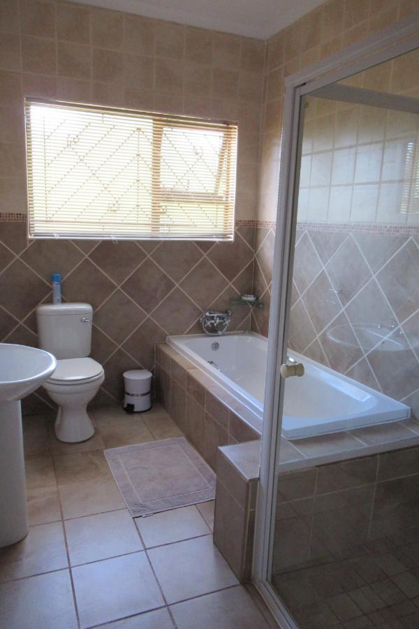 Pab-Love Guest House Kuruman Ngoại thất bức ảnh