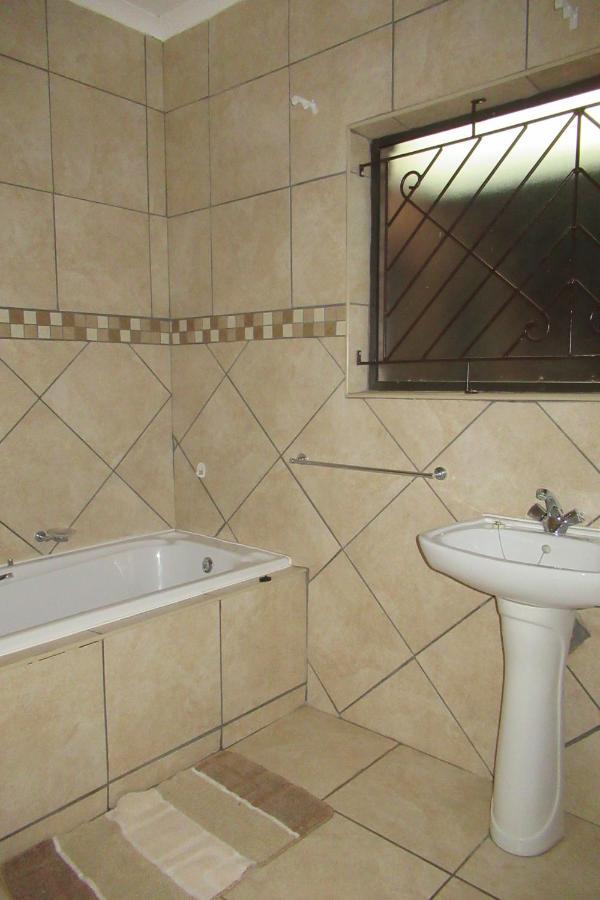 Pab-Love Guest House Kuruman Ngoại thất bức ảnh