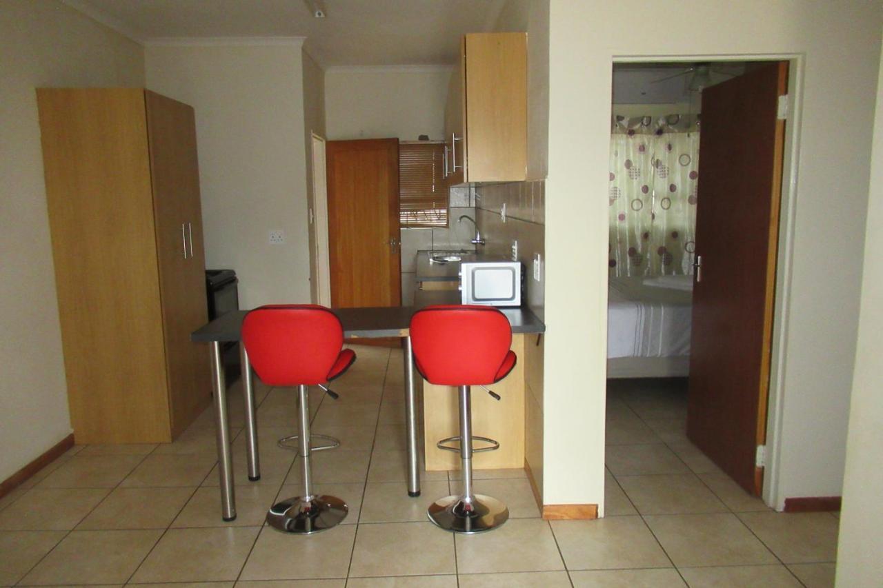 Pab-Love Guest House Kuruman Ngoại thất bức ảnh