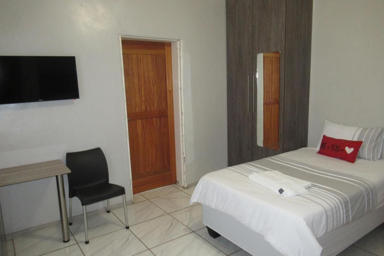 Pab-Love Guest House Kuruman Ngoại thất bức ảnh