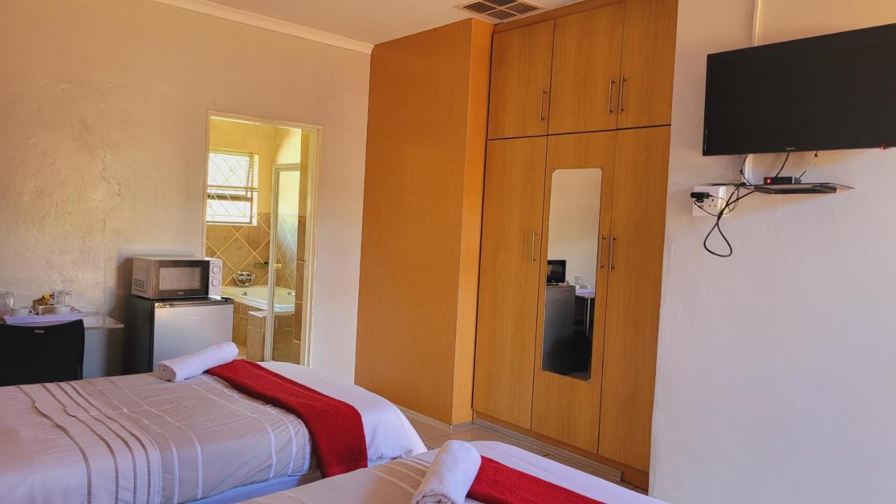 Pab-Love Guest House Kuruman Ngoại thất bức ảnh