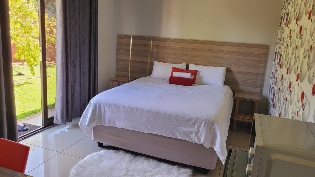 Pab-Love Guest House Kuruman Ngoại thất bức ảnh