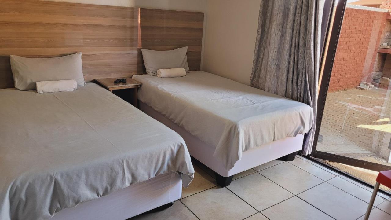 Pab-Love Guest House Kuruman Ngoại thất bức ảnh