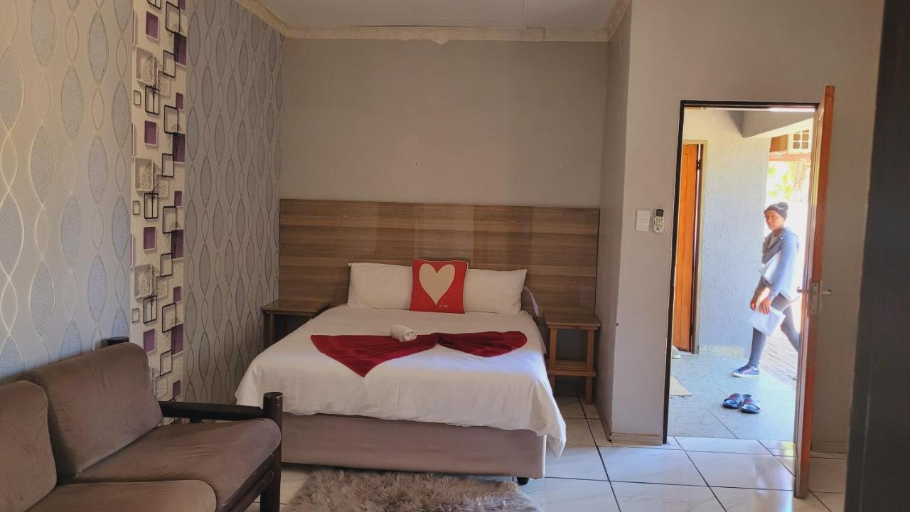 Pab-Love Guest House Kuruman Ngoại thất bức ảnh