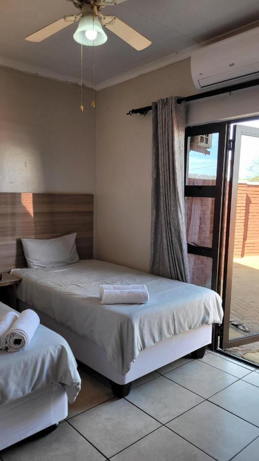 Pab-Love Guest House Kuruman Ngoại thất bức ảnh
