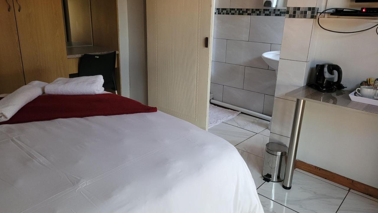 Pab-Love Guest House Kuruman Ngoại thất bức ảnh